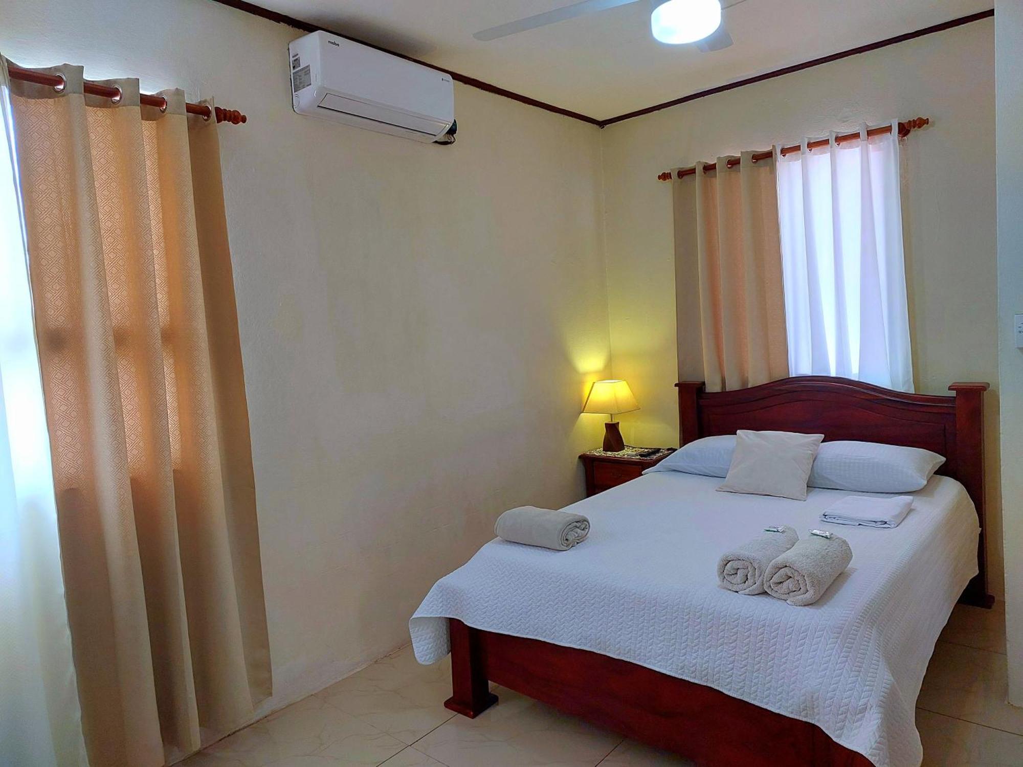 Casa Equipada En El Centro De Puntarenas Villa Exteriör bild