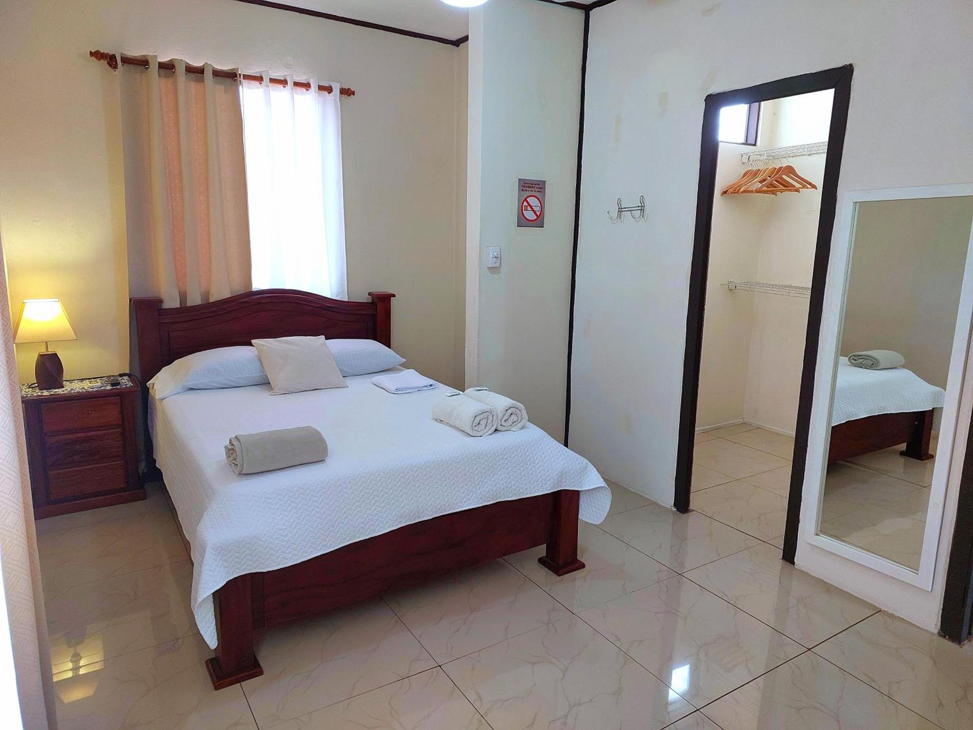 Casa Equipada En El Centro De Puntarenas Villa Exteriör bild