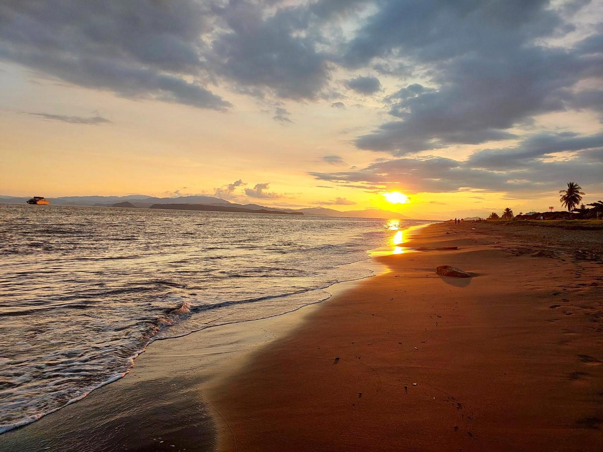 Casa Equipada En El Centro De Puntarenas Villa Exteriör bild
